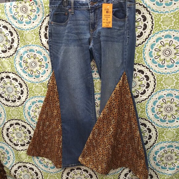 2126 Jeaniemade Size 12 American Eagle Favorite Boyfriend Bell-Bottoms - Picture 1 of 3